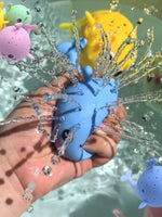Juguetes de baño para bebé, esponja absorbente de agua, ballena exprimidora, juguetes para aliviar el estrés, juego de natación de verano, juguete de agua para niños.